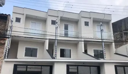 Sobrado Novo para Venda no Parque Casa de Pedra, ótima localização, próximo ao Ourinhos Supermercados 3 dormitórios (1 suíte) e 2 vagas