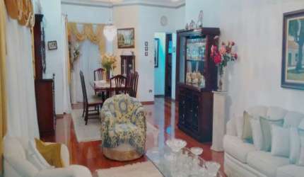 Casa Térrea para venda no Horto Florestal, excelente localização, ao lado da Avenida Nova Cantareira, 5 suítes e 4 vagas de garagem.