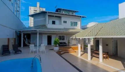 Casa com 4 dormitórios à venda, 381 m² por R$ 4.200.000,00 - Vila Operária - Itajaí/SC