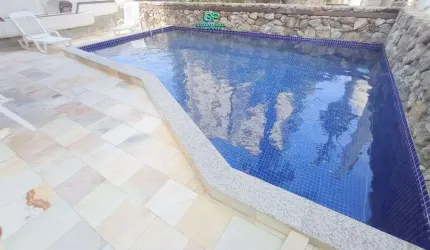 Apartamento Padrão para Venda e Aluguel em Enseada Guarujá-SP