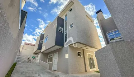 Triplex novo em condomínio à venda, com 03 quartos sendo 1 suíte, terraço com churrasqueira no Bairro Xaxim, Curitiba/PR.
