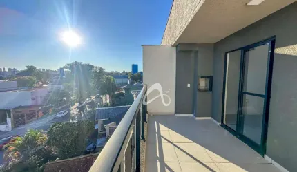 Apartamento Duplex novo à venda, com 02 quartos, sacada com churrasqueira, no Bairro Água Verde, Curitiba/PR.