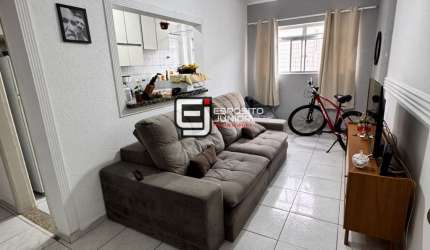 Apartamento com 1 dormitório à venda, 60 m² por R$ 220.000