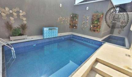 Casa localizado no Maracanã - Praia Grande/SP