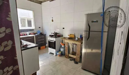 Casa à venda na Guilhermina em Praia Grande/SP.
