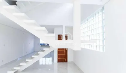Sobrado com 4 dormitórios à venda, 384 m² por R$ 890.000,00 - Parque São Vicente - Mauá/SP
