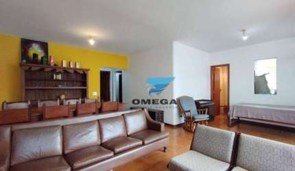PERTO DA PRAIA - Apartamento com 3 quartos - Prédio com piscina e churrasqueira - 2 vagas - Praia das Pitangueiras, Guarujá.