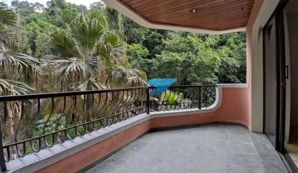 Apartamento com 4 dormitórios à venda em Praia das Pitangueiras - Guarujá/SP