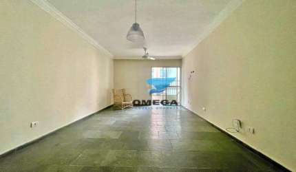 Apartamento à venda na praia das Pitangueiras, Guarujá, ótima localização, próximo do comercio e mar, amplo e confortável, arejado e com ótima distrib