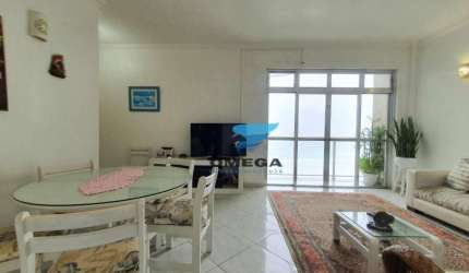 FRENTE MAR - Amplo apartamento com 2 dormitórios  sendo 1 suíte à venda na Praia das Pitangueiras - Guarujá/SP.  CONFIRA!