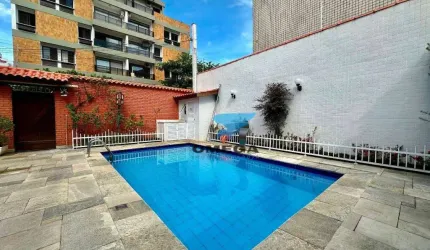 Casa à venda no Tombo no Guarujá | Omega Imóveis