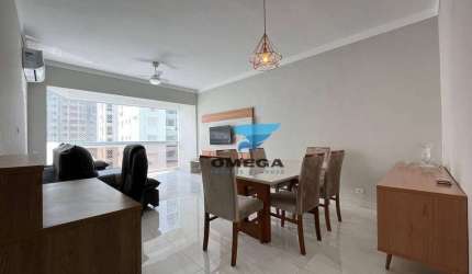 Apartamento reformado à venda na praia das Pitangueiras no Guarujá I Omega Imóveis