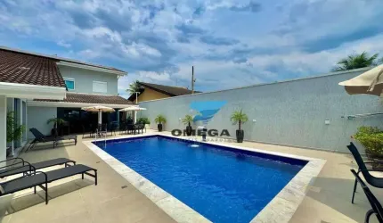Casa à venda no Jd. Acapulco no Guarujá | Omega Imóveis