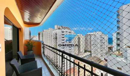 Apartamento com vista mar e reformado à venda pertinho do mar na Praia das Pitangueiras - Guarujá/SP. Localização privilegiada!