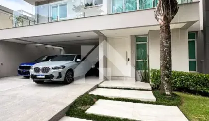 Luxuosa Casa em Alphaville Conde II - 4 Suítes, 489m²