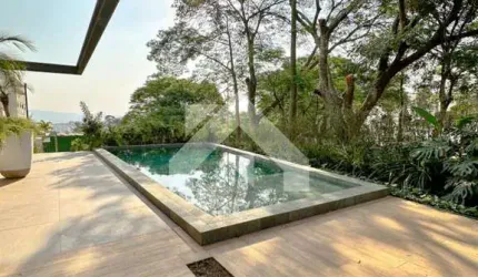 Casa de Condomínio em Tamboré - Santana de Parnaíba, SP