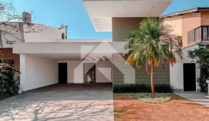 Casa de Condomínio em Alphaville - Santana de Parnaíba, SP