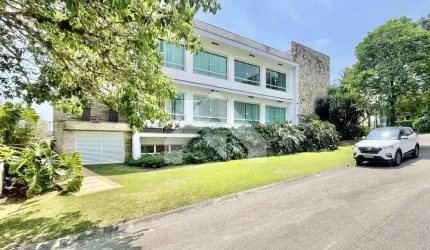 Casa de Condomínio em Golf Park  -  Carapicuíba