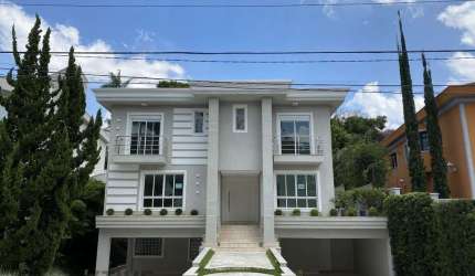Casa de Condomínio em Alphaville - Barueri, SP