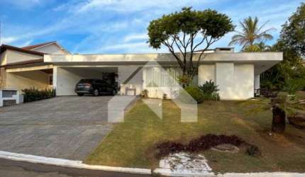 Casa de Condomínio em Alphaville - Santana de Parnaíba, SP