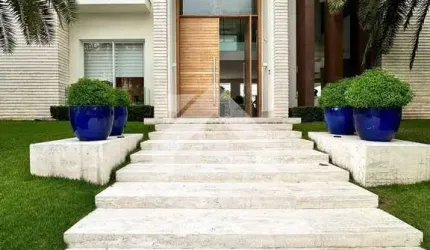 Casa de Condomínio em Alphaville - Barueri, SP