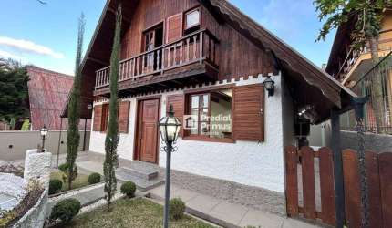Casa com 3 dormitórios à venda, 190 m² por R$ 960.000,00 - Cascatinha - Nova Friburgo/RJ
