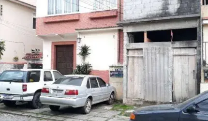 Sobrado à venda, 358 m² por R$ 900.000,00 - Centro - Nova Friburgo/RJ