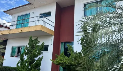 Linda casa condomínio ponta negra I