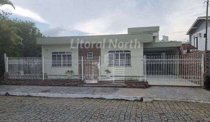 Casa mobiliada a venda no Bairro Fazenda - Itajai