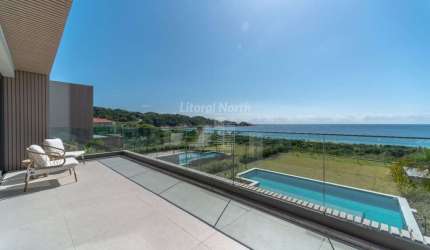 Casa alto-padrão de frente para o mar em Estaleiro - Balneário Camboriú