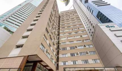 Apartamento pé na areia com vista para o mar.