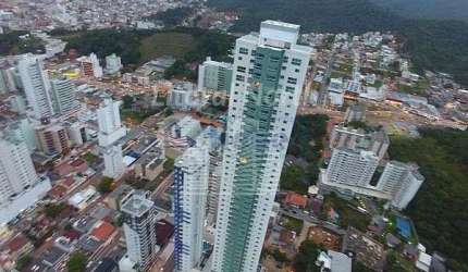 Apartamento na Barra Norte