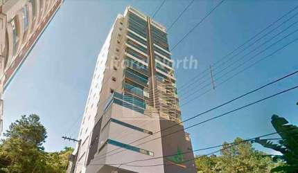 Apartamento a venda no centro de Balneário Camboriú.
