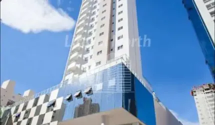 Apartamento a venda no centro de Balneário Camboriú.