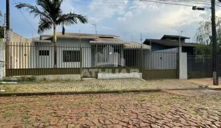 CASA  Á VENDA NO JARDIM CANADA I  EM FOZ DO IGUAÇU - PR
