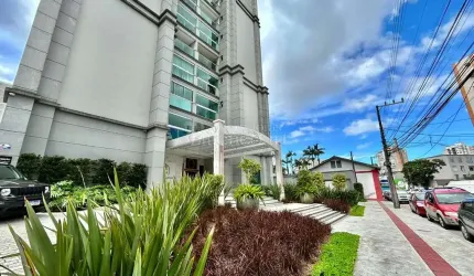 Apartamento com 4 suítes no Atiradores