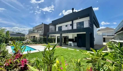 Casa em condomínio