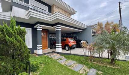 Casa com piscina