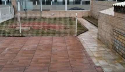 Casa com Kitnet à venda