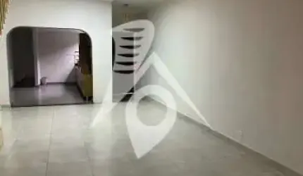 Sobrado no Bairro da Vila Bertioga com 200m².
