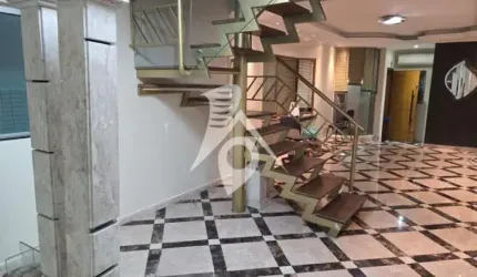 Sobrado no Bairro Jardim Têxtil com 240m².