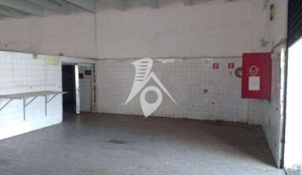 Galpão na Mooca, 856m², 4 banheiros