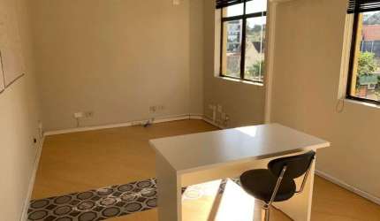 Sala comercial com 18 salas para alugar na Rua João Manoel, 243, São Francisco, Curitiba por R$ 10.000