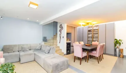 Casa em condomínio fechado com 3 quartos à venda na Rua Delegado Naby Paraná, 241, Capão Raso, Curitiba por R$ 685.000