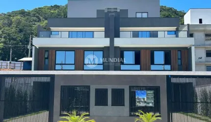 Casa triplex no bairro da barra , Barra Sul, Balneário Camboriú - SC