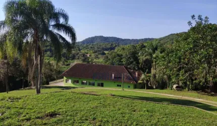 Chácara com 10 dormitórios à venda, 193600 m² por R$ 2.300.000,00 - Saíva - Antonina/PR