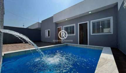 Encantadora Casa à Venda em Bopiranga, Itanhaém - 2 Quartos, Suíte e Piscina por R$ 309.900!
