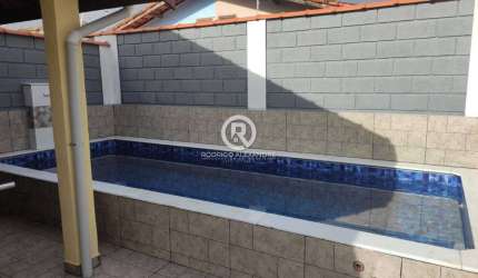 Linda Casa Geminada com 2 Dormitórios e Piscina em Nova Itanhaém – R$ 330.000!