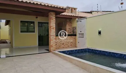 Casa à Venda em Peruíbe – 3 Dormitórios, Piscina e Espaço Gourmet por R$ 550.000