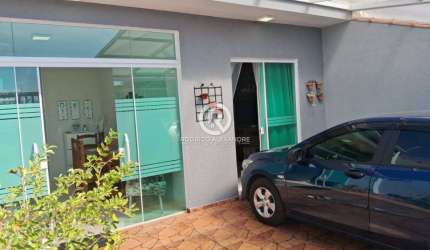 Casa Geminada à Venda em Peruíbe: 2 Dormitórios, Churrasqueira e Garagem - R$ 360.000
